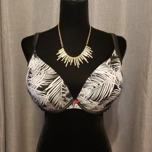 Lane Bryant Intimates & Sleepwear - Lane Bryant plunge bra Lane Bryant Intimates & Sleepwear - Lane Bryant plunge bra